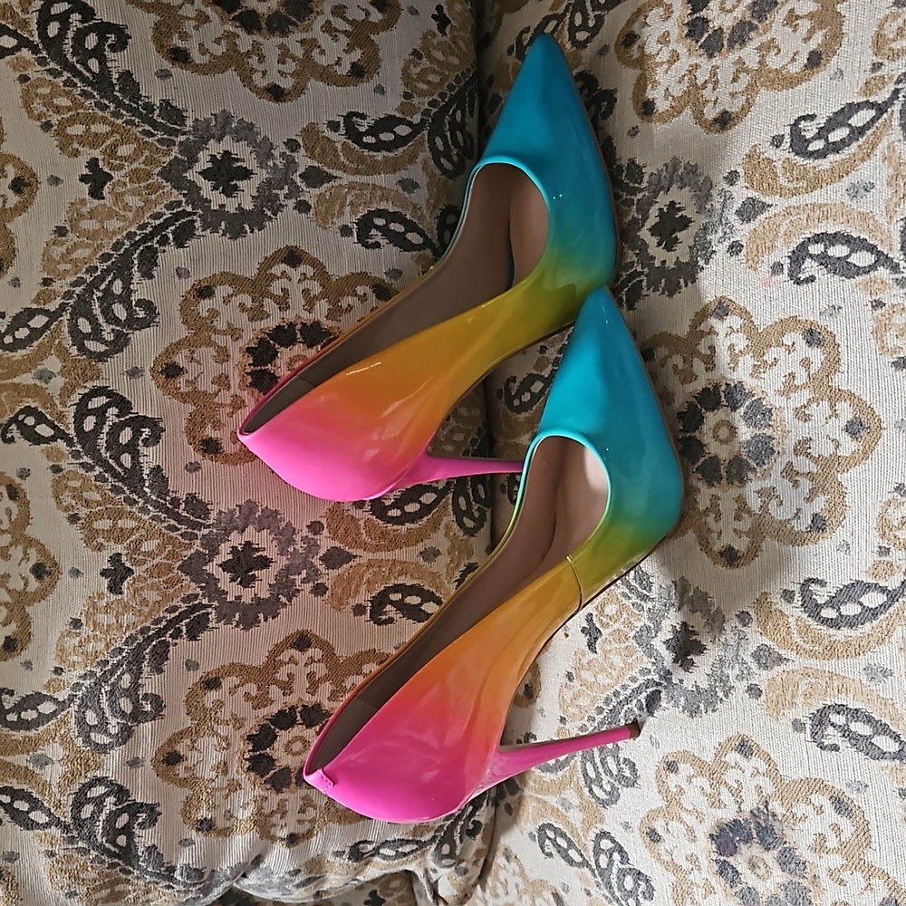 Steve Madden Rainbow Pumps